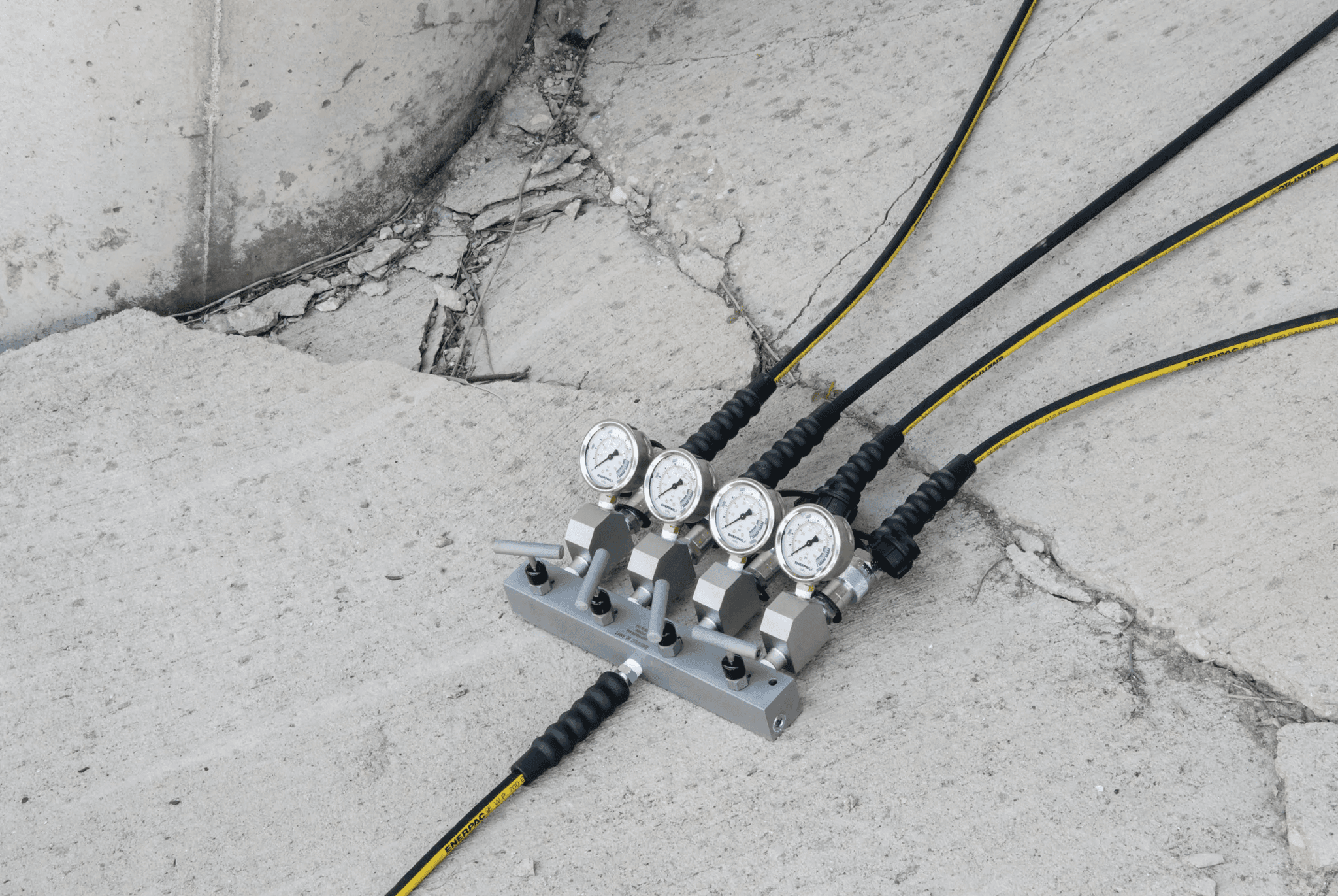 Hydraulikverteiler von Enerpac